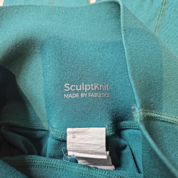 Fabletics High-Waisted SculptKnit Pocket Leggings Dark Jade/Fiesta Green Pink SM - Picture 12 of 13